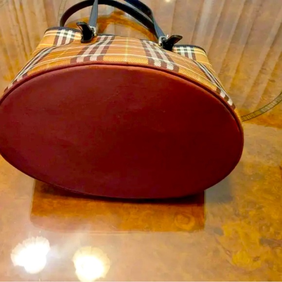 BURBERRY Bucket-shaped tote bag leather check ❤️🌹🌹 - Picture 10 of 13